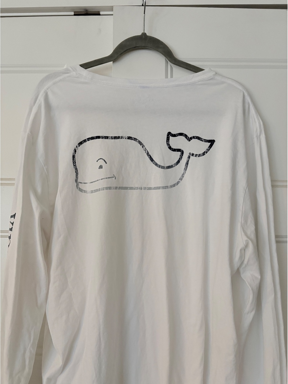 Vineyard Vines Men’s XL White Long Sleeve Whale Pocket T Shirt Coastal
